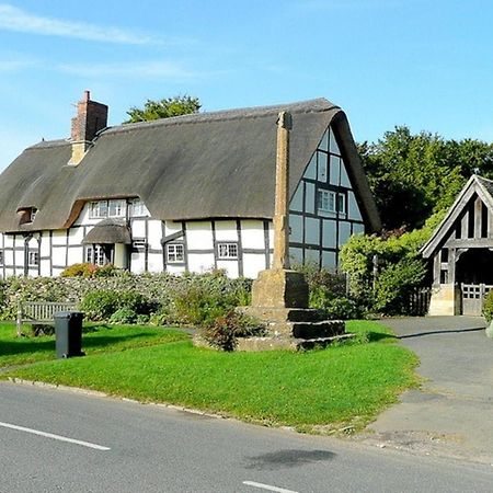 Stunning 5-Bed Cabin In Ashton Under Hill Evesham Eksteriør bilde