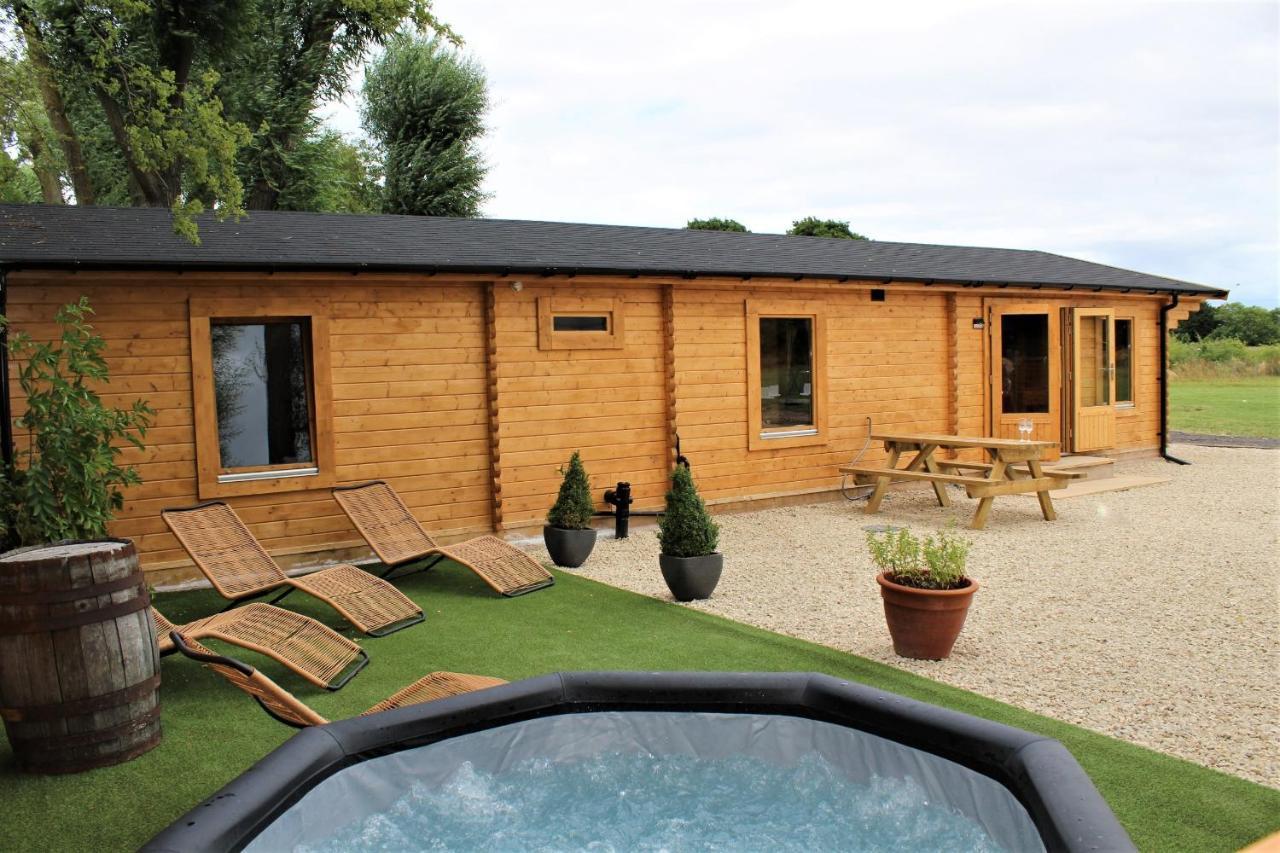Stunning 5-Bed Cabin In Ashton Under Hill Evesham Eksteriør bilde